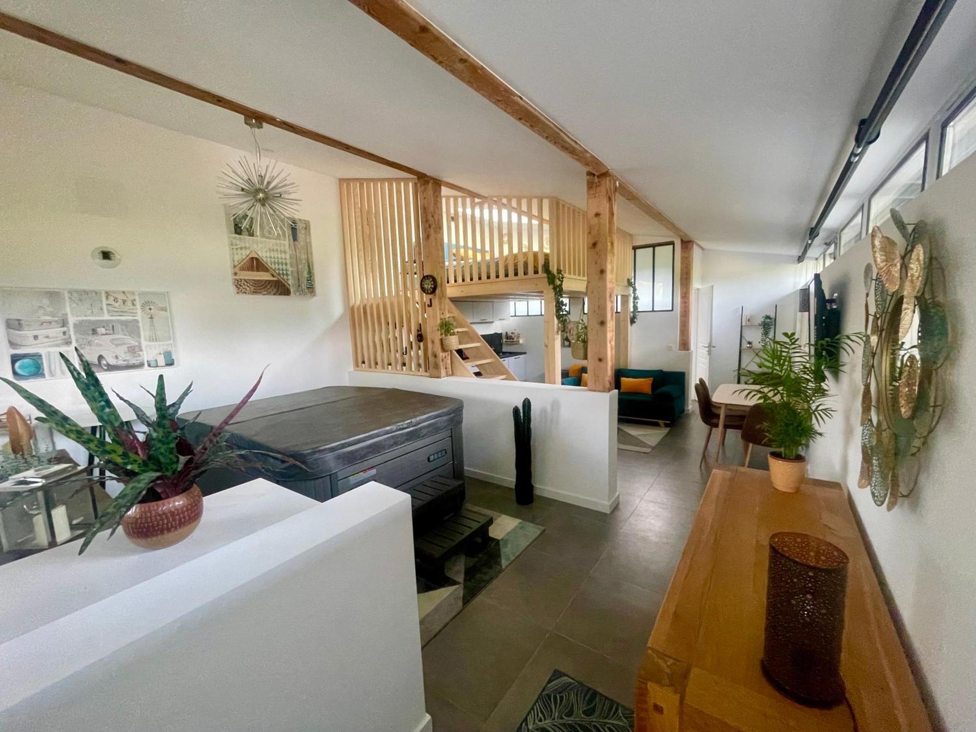 Апартаменты Loft Avec Jacuzzi Et Terrasse Prives Севрие Экстерьер фото